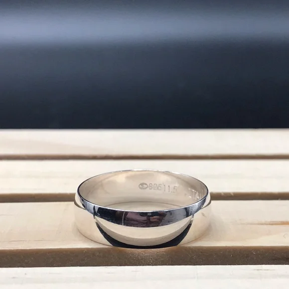 925 Sterling Silver wedding Band Ring size 10 - Picture 10 of 13